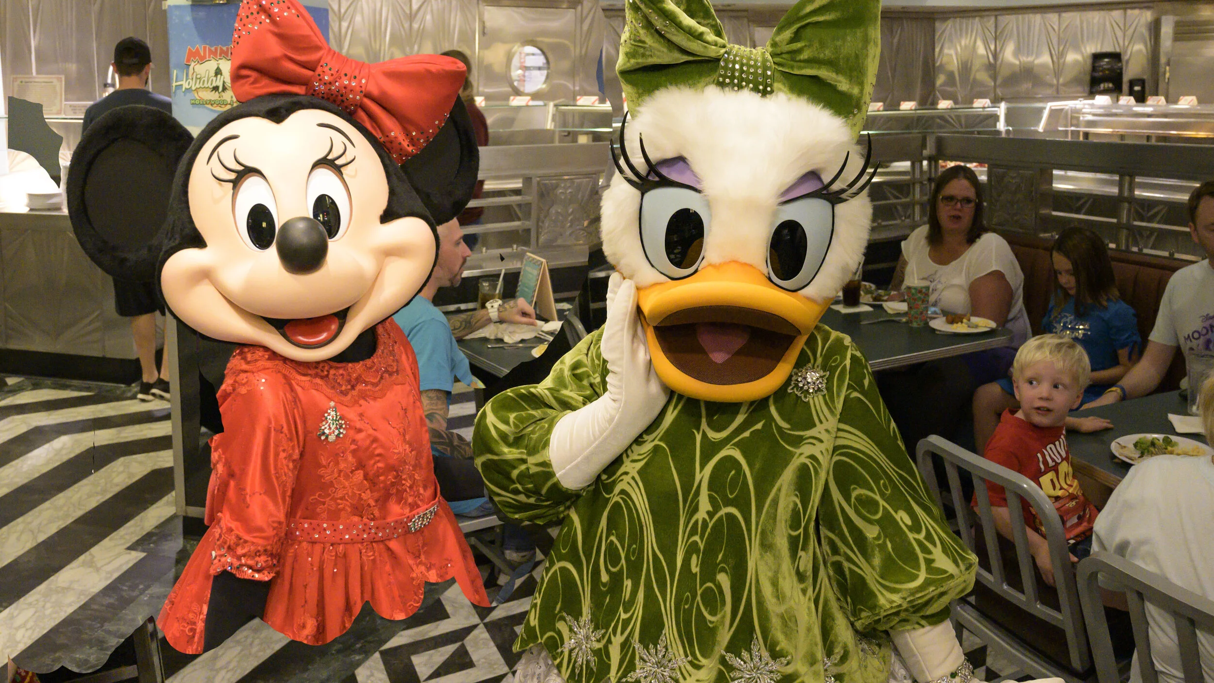 Minnies Holiday Dine | Hollywood & Vine Restaurant Review