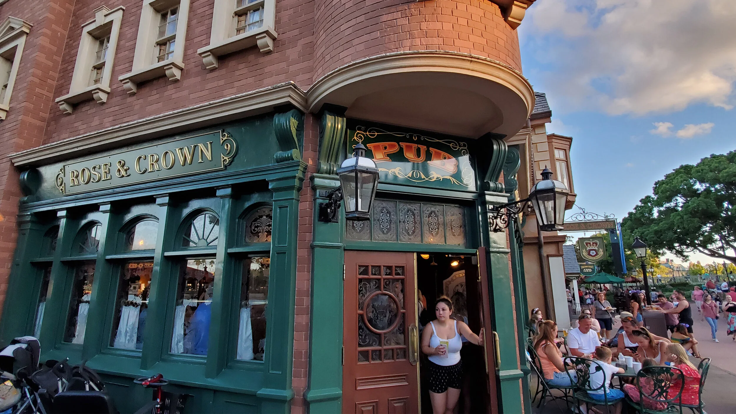 Rose And Crown Disney World | EPCOTs World Showcase