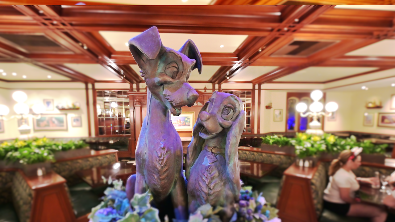 WORST Restaurant in the Magic Kingdom? | Disney Dining Review | Tony's Town Square Restaurant